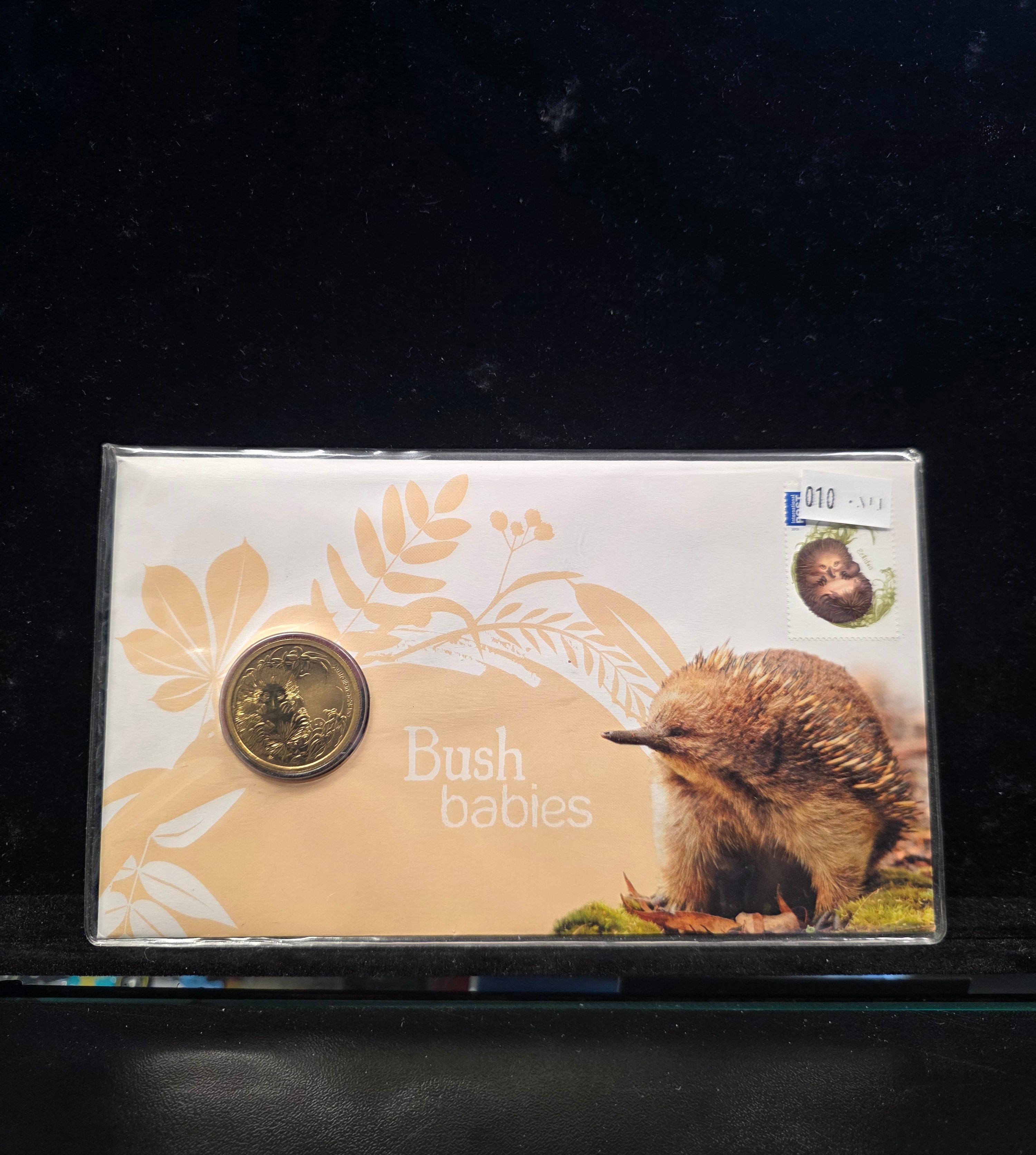 #010 2013 Australia Post *Bush Babies* Echidna $1 Coin & Stamp PNC (Issue 13)