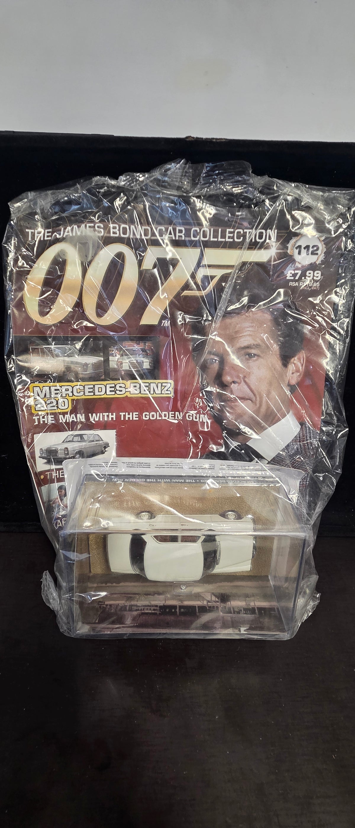#P015 007 James Bond Car Collection #112 Mercedes‑Benz 220 – The Man With The Golden Gun – Sealed Magazine & Car Model