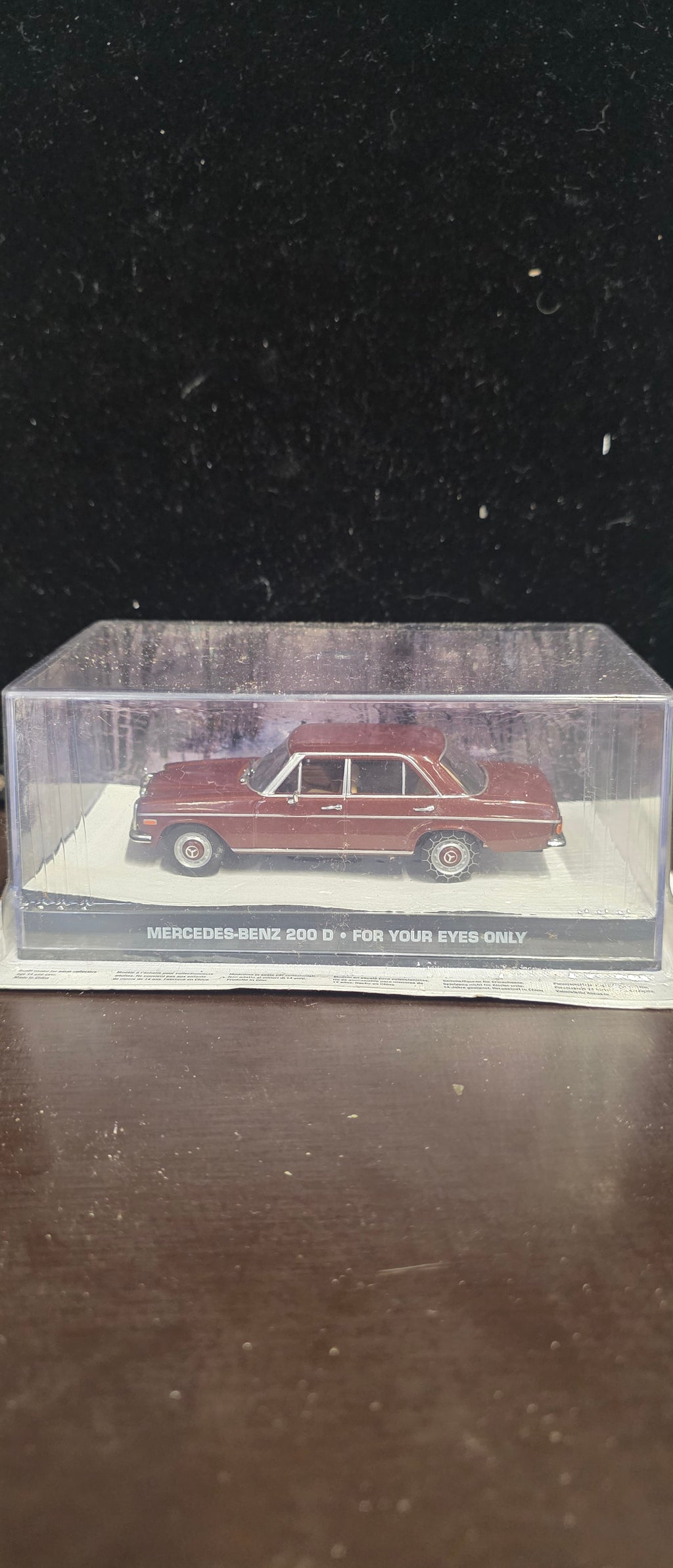 #P017 James Bond 007 “For Your Eyes Only” Mercedes‑Benz 200 D Diecast Car w/ Display Case
