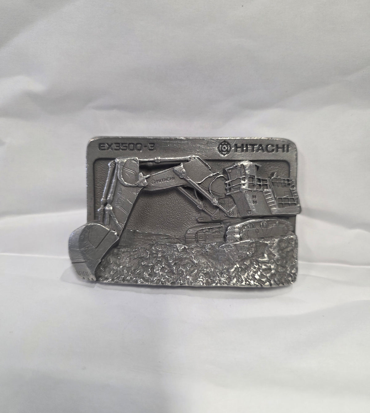 #P022 Vintage Hitachi EX3500-3 Excavator 3D Pewter Belt Buckle – Benson House Australia Promo