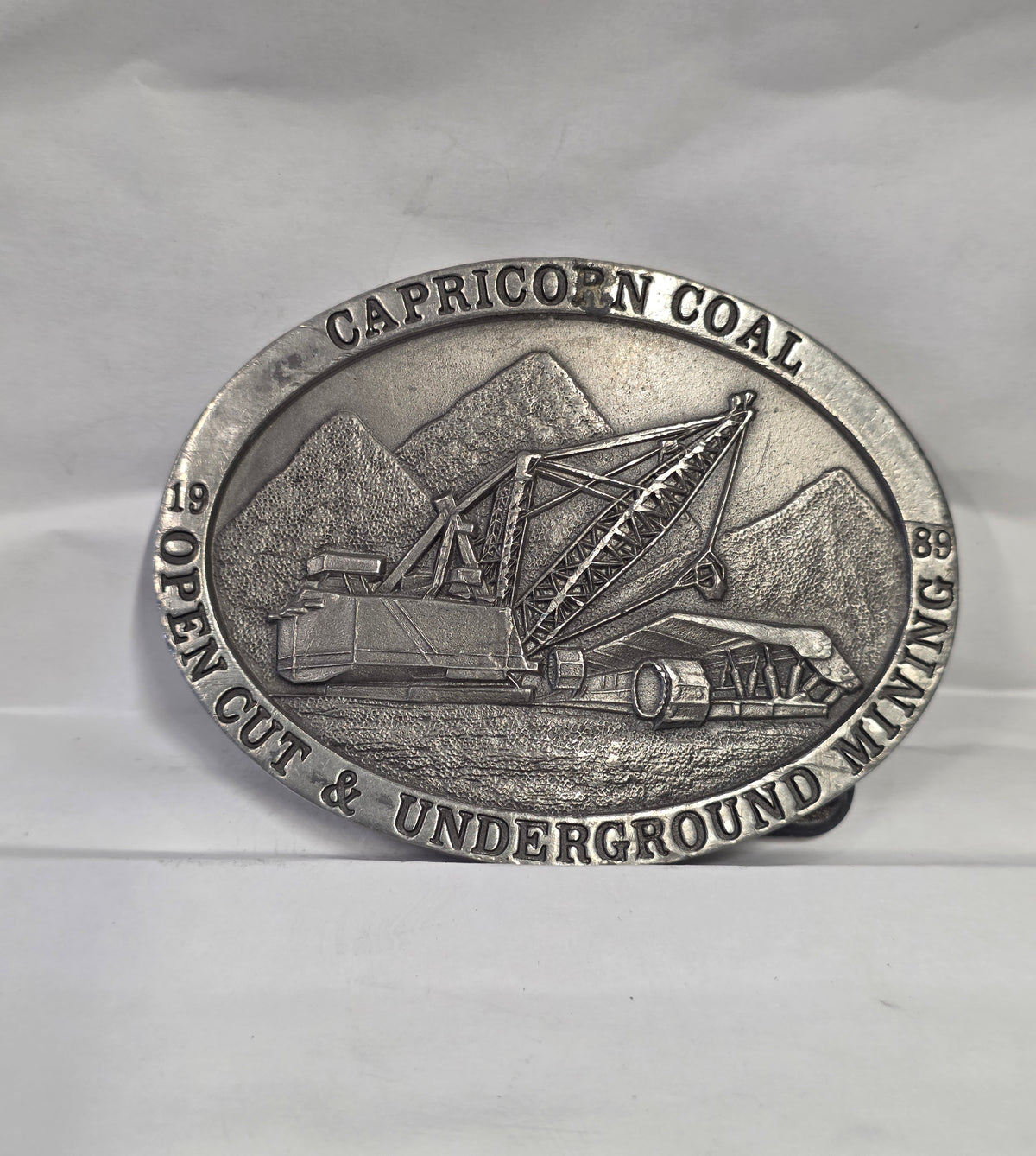 #P022 1989 Buckingham Pewter “Capricorn Coal – Open Cut & Underground Mining” Belt Buckle – Australia Collectible