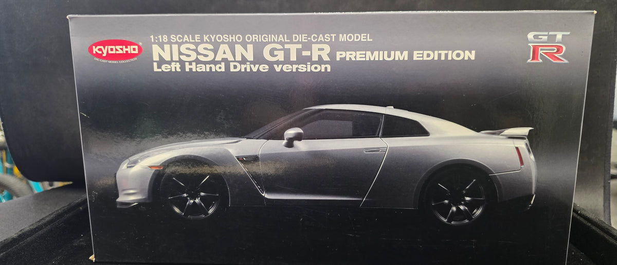 #P025 Kyosho 1:18 Nissan GT-R Premium Edition Die-Cast Model (Left Hand Drive, Official Licensed)