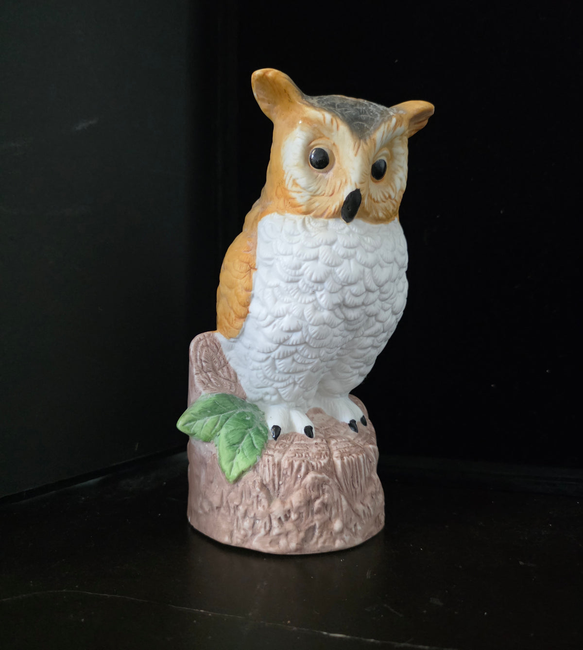 #P028 Vintage Hand‑Painted Owl Figurine – Ceramic Woodland Bird Statue Home Decor