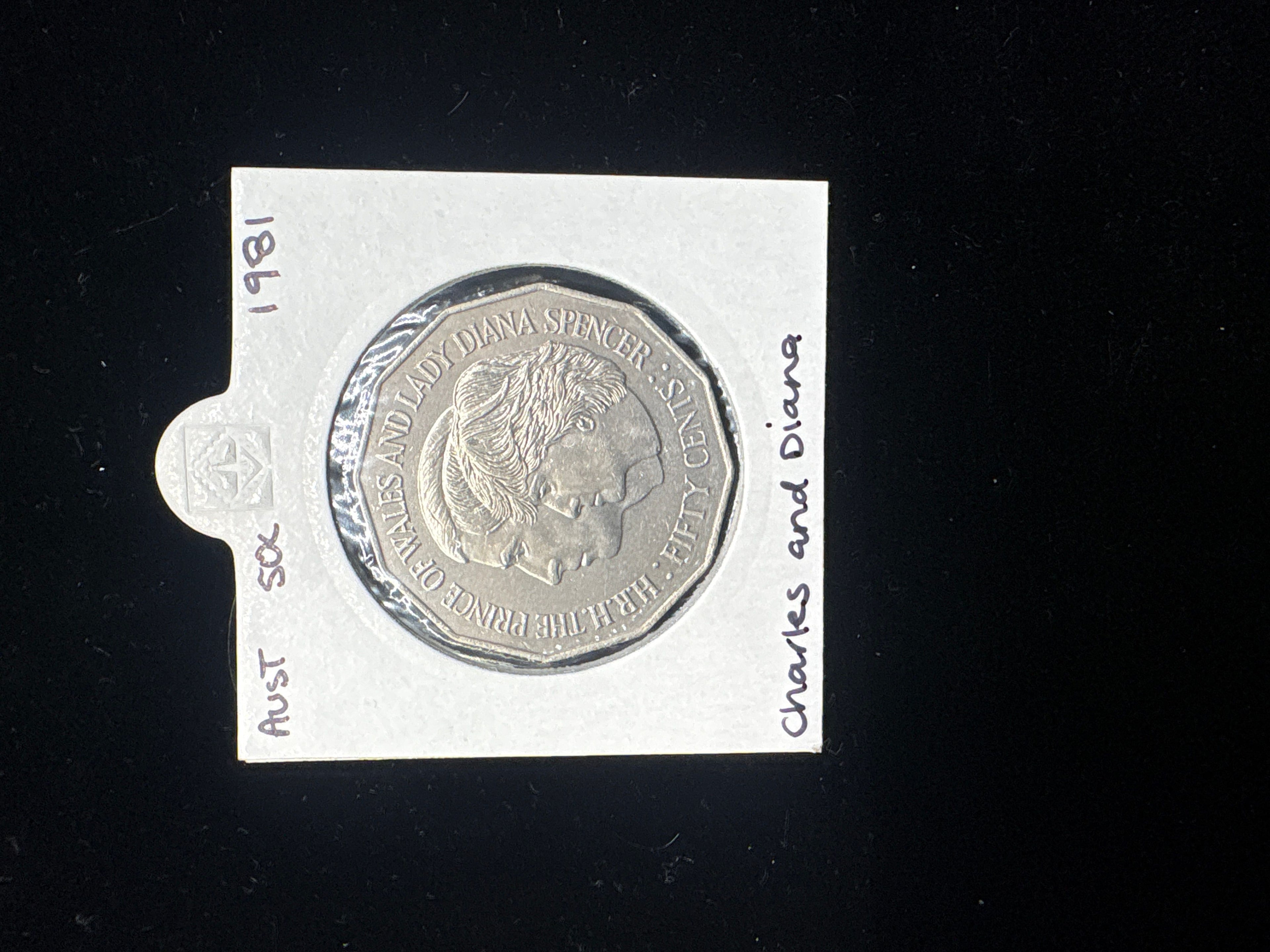 #M101 1981 Australia 50c Royal Wedding Commemorative Coin (Charles & Diana)