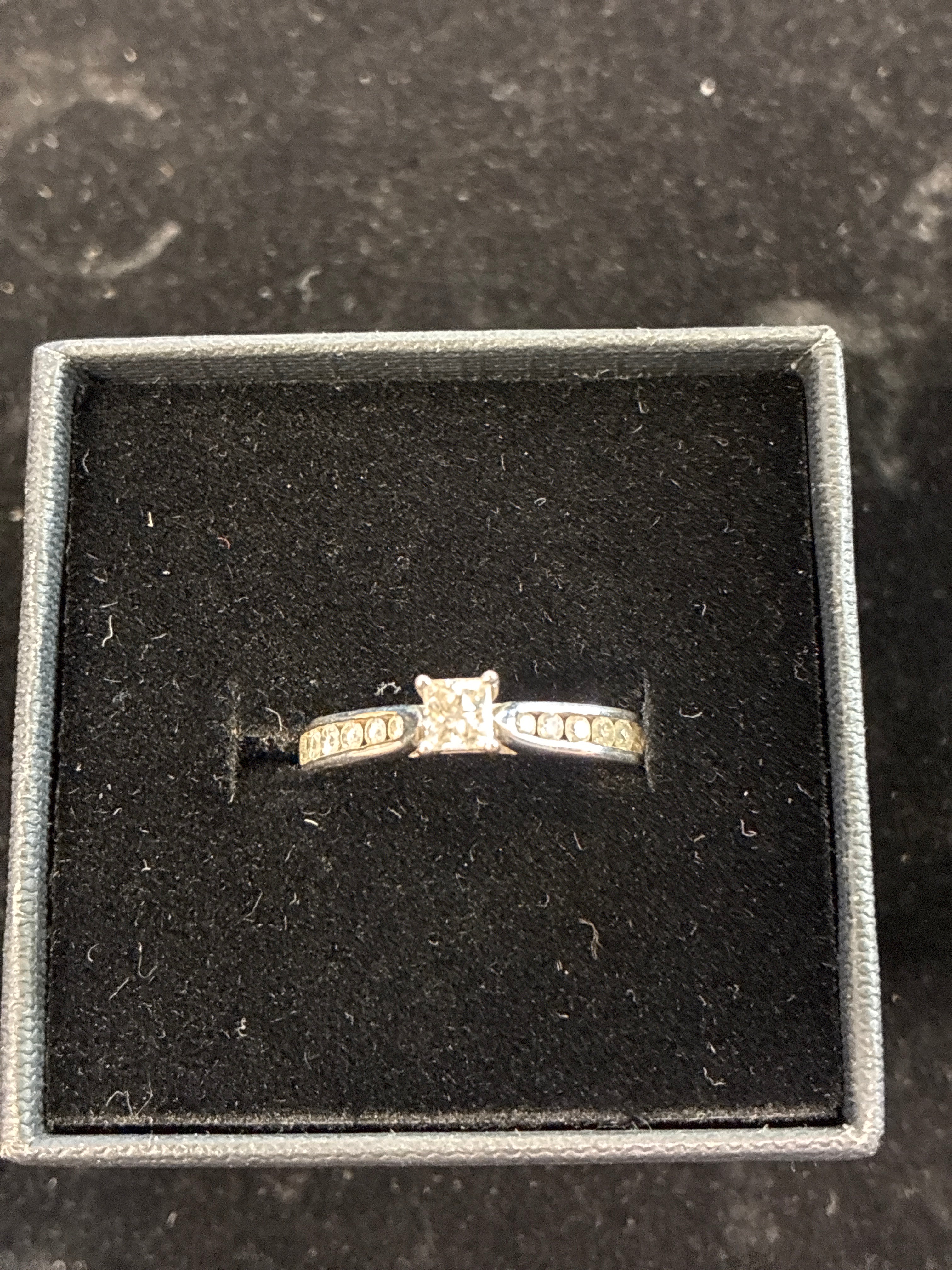 #R9 14K Gold Diamond Ring, Size 15, 2.5g Gold with 2.5ct Diamond