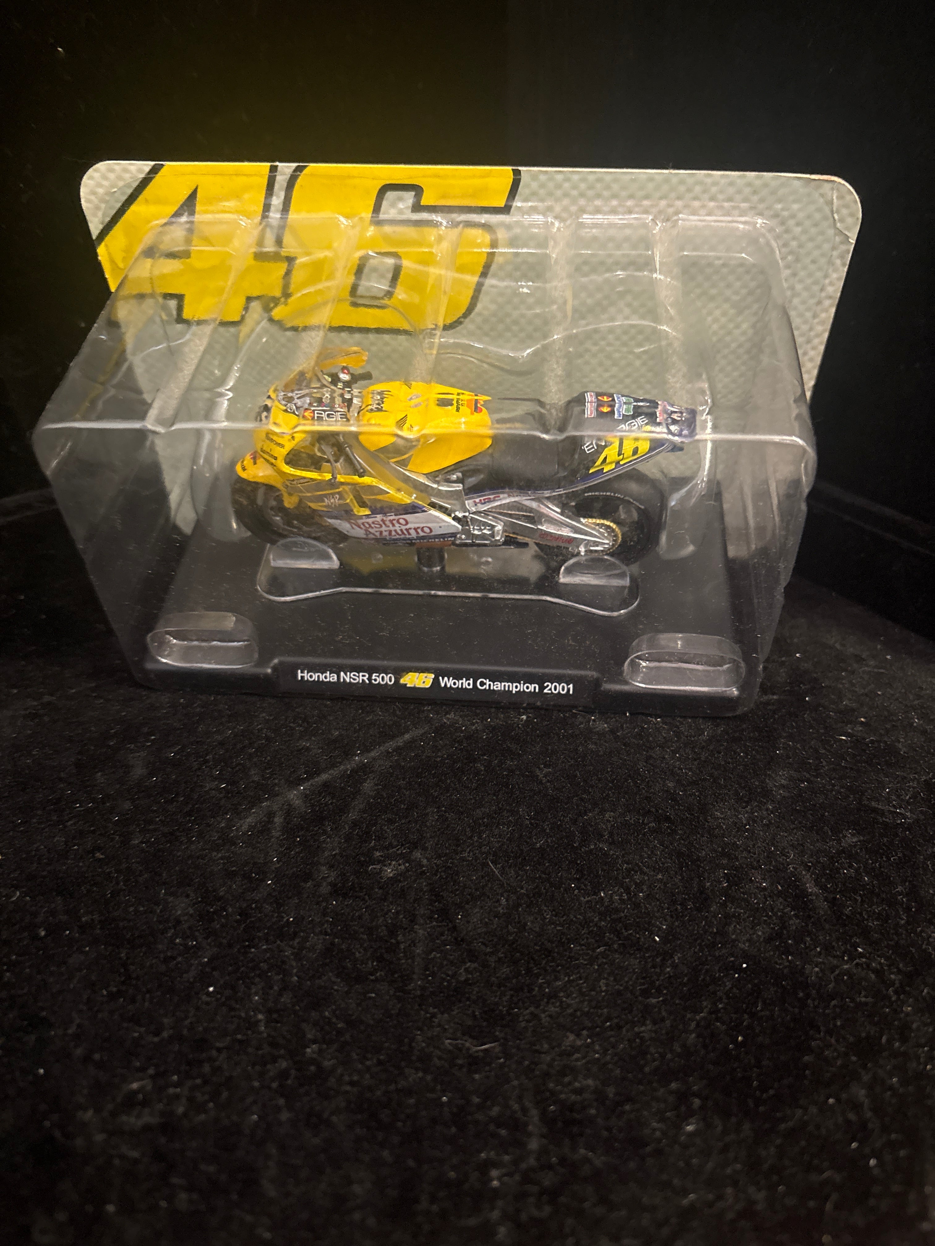 #P004 Valentino Rossi #46 Honda NSR500 – World Champion 2001 Die‑Cast Model (Panini)