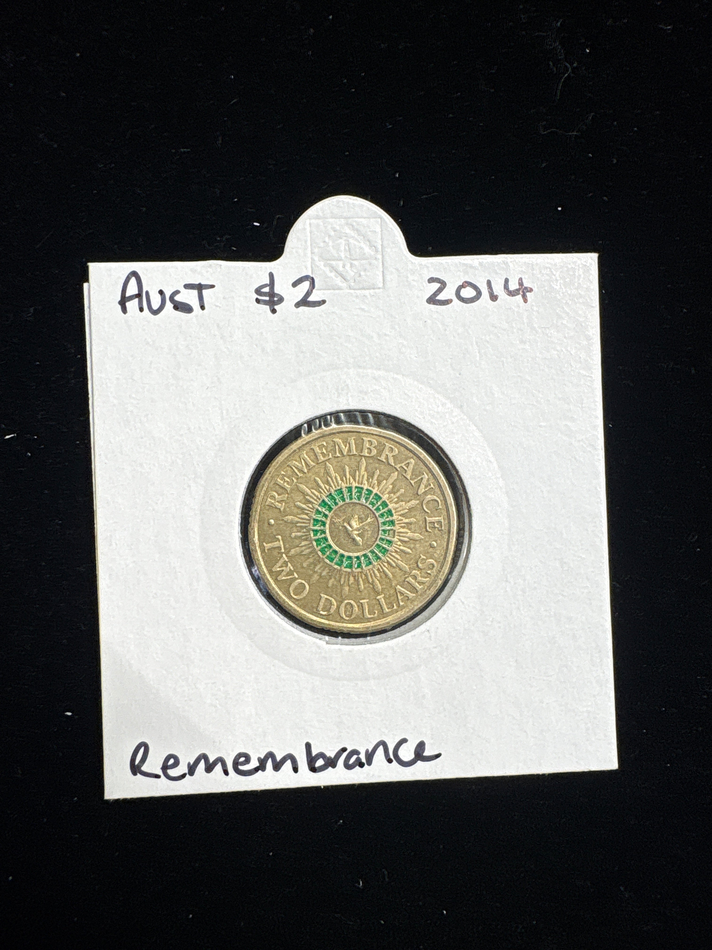 #M151 2014 Australia $2 Green Remembrance Coin – Circulated Collectible