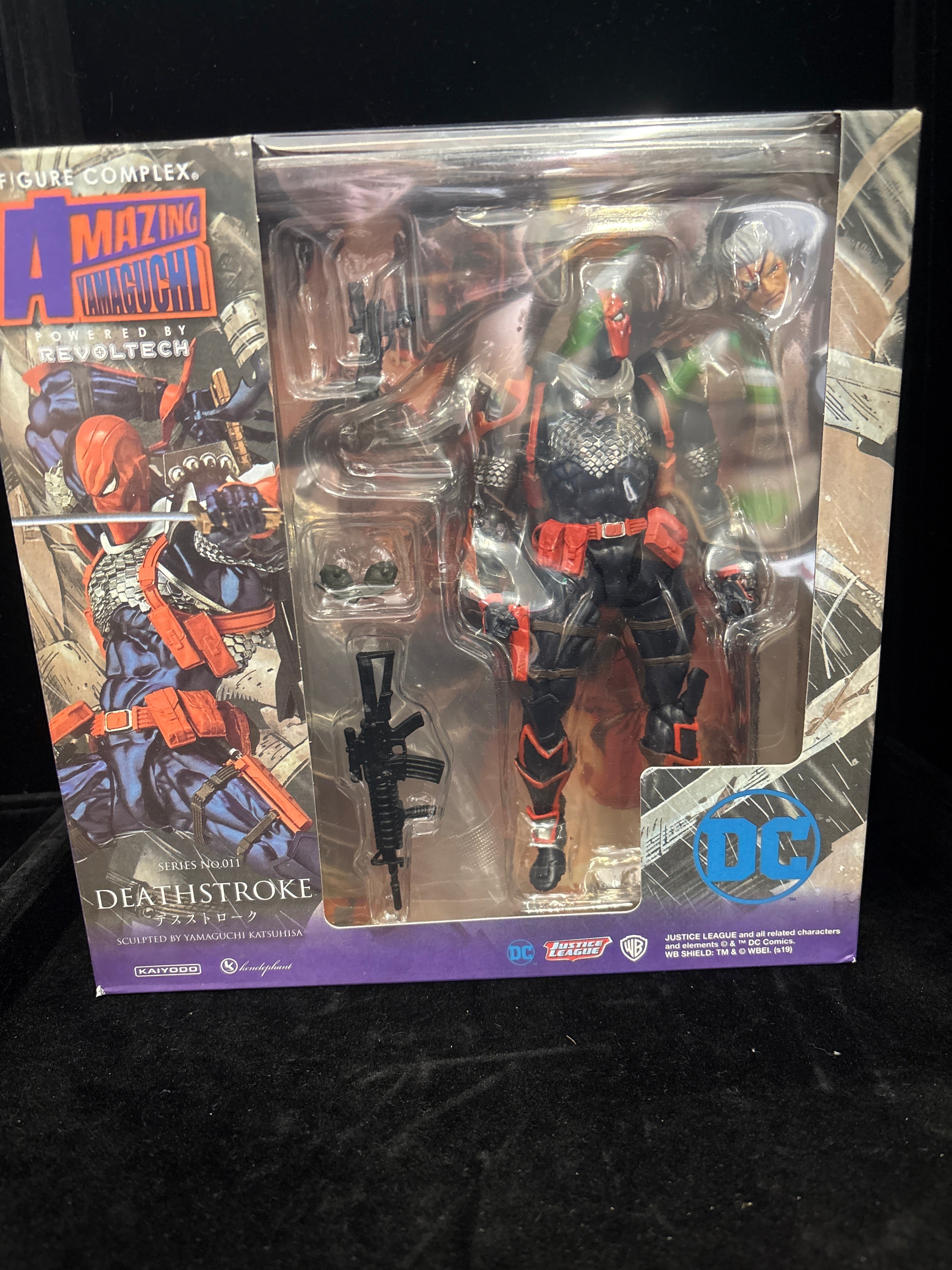 #P001 Amazing Yamaguchi Revoltech Series 011 Deathstroke Action Figure – DC – Complete in Box