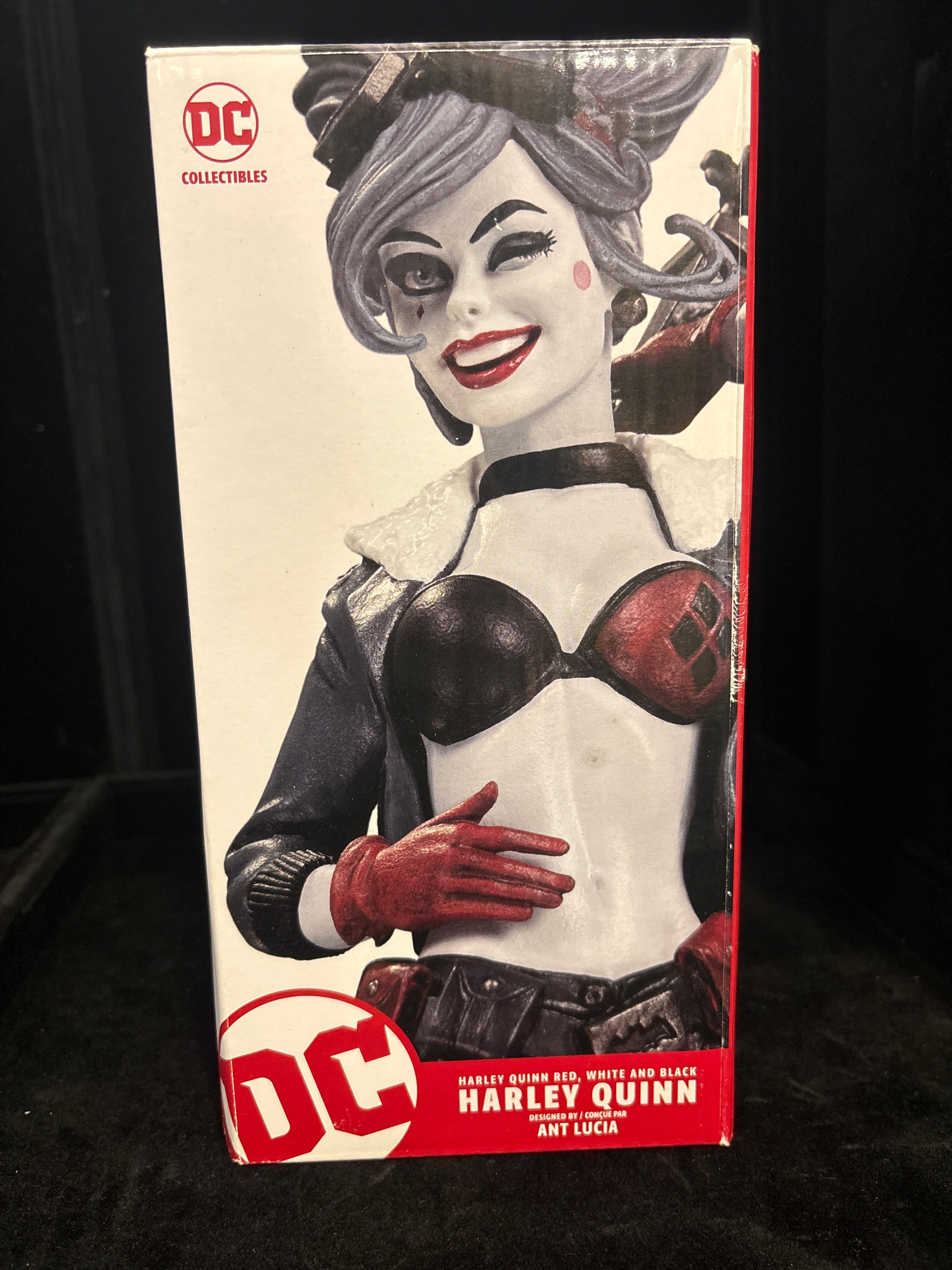 #P001 DC Collectibles Harley Quinn Red White & Black Statue by Ant Lucia (New in Box)