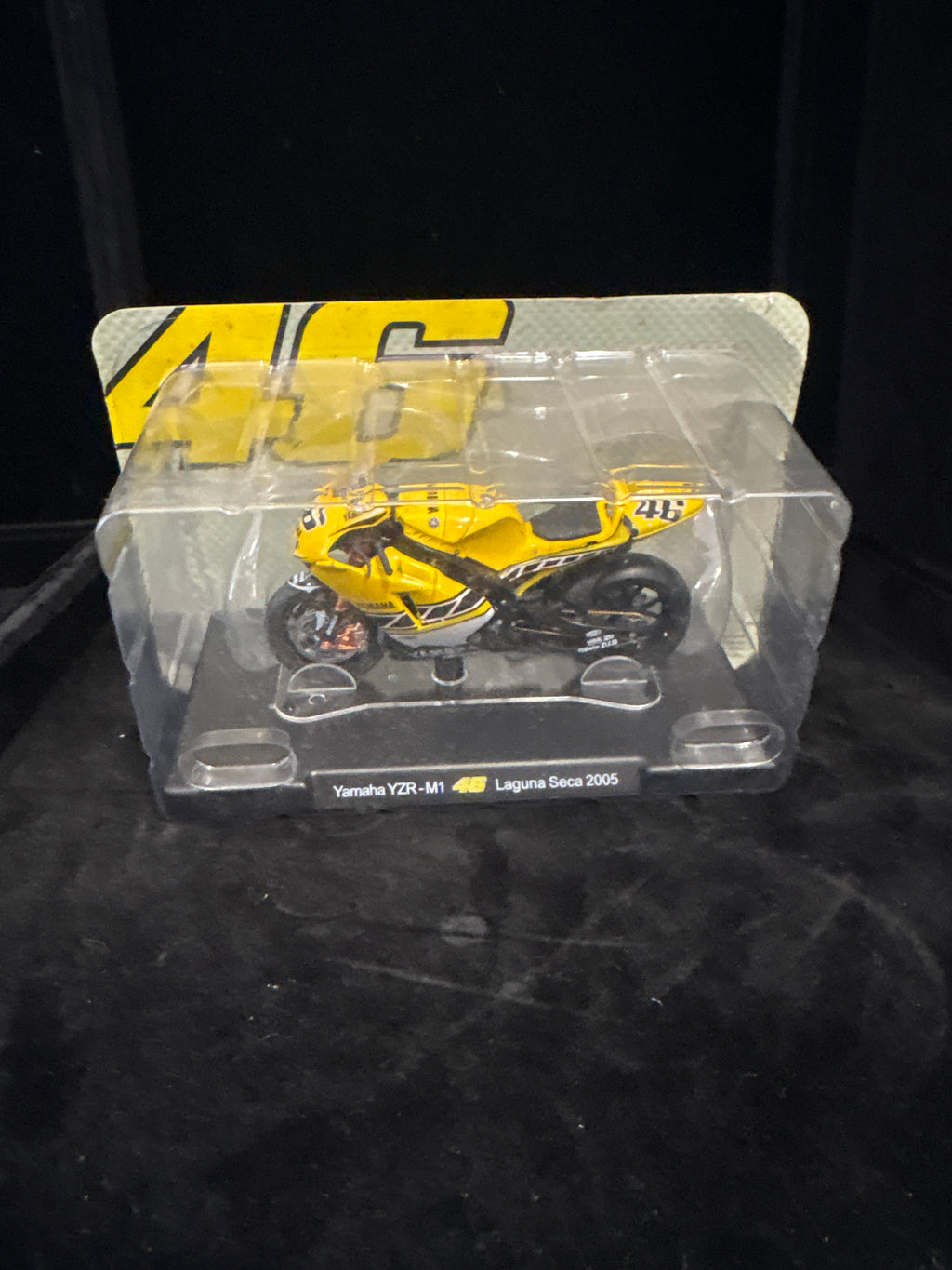 #P002 Yamaha YZR‑M1 Laguna Seca 2005 Die‑Cast Motorcycle Model – Yellow #46 Racing Livery (Panini)