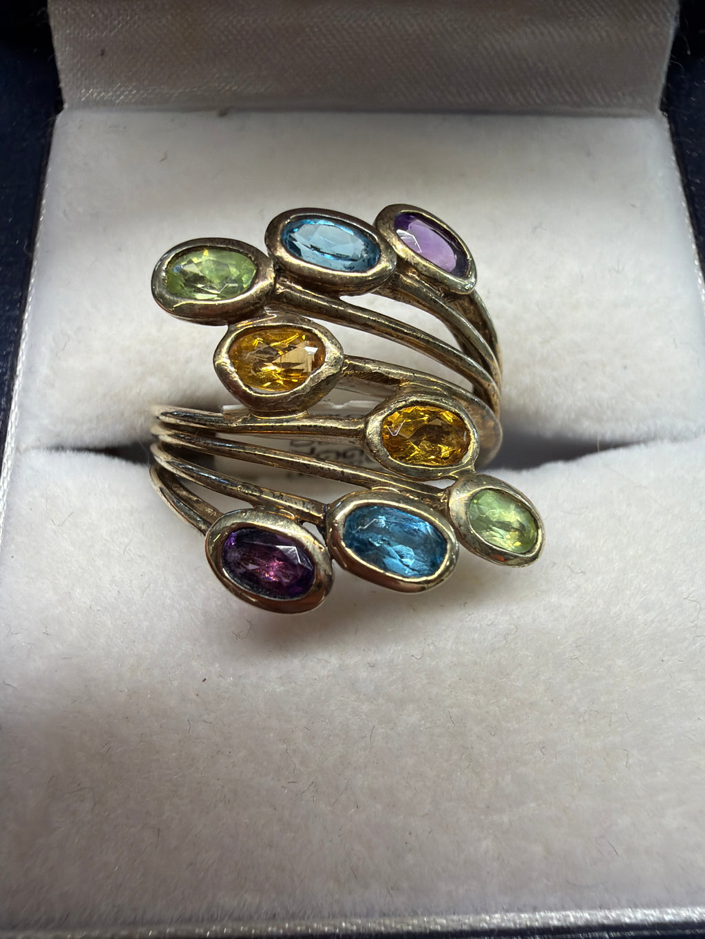 #R102 9ct Gold Ring w/ Unknown Stone – Size 13, 4.9g**
