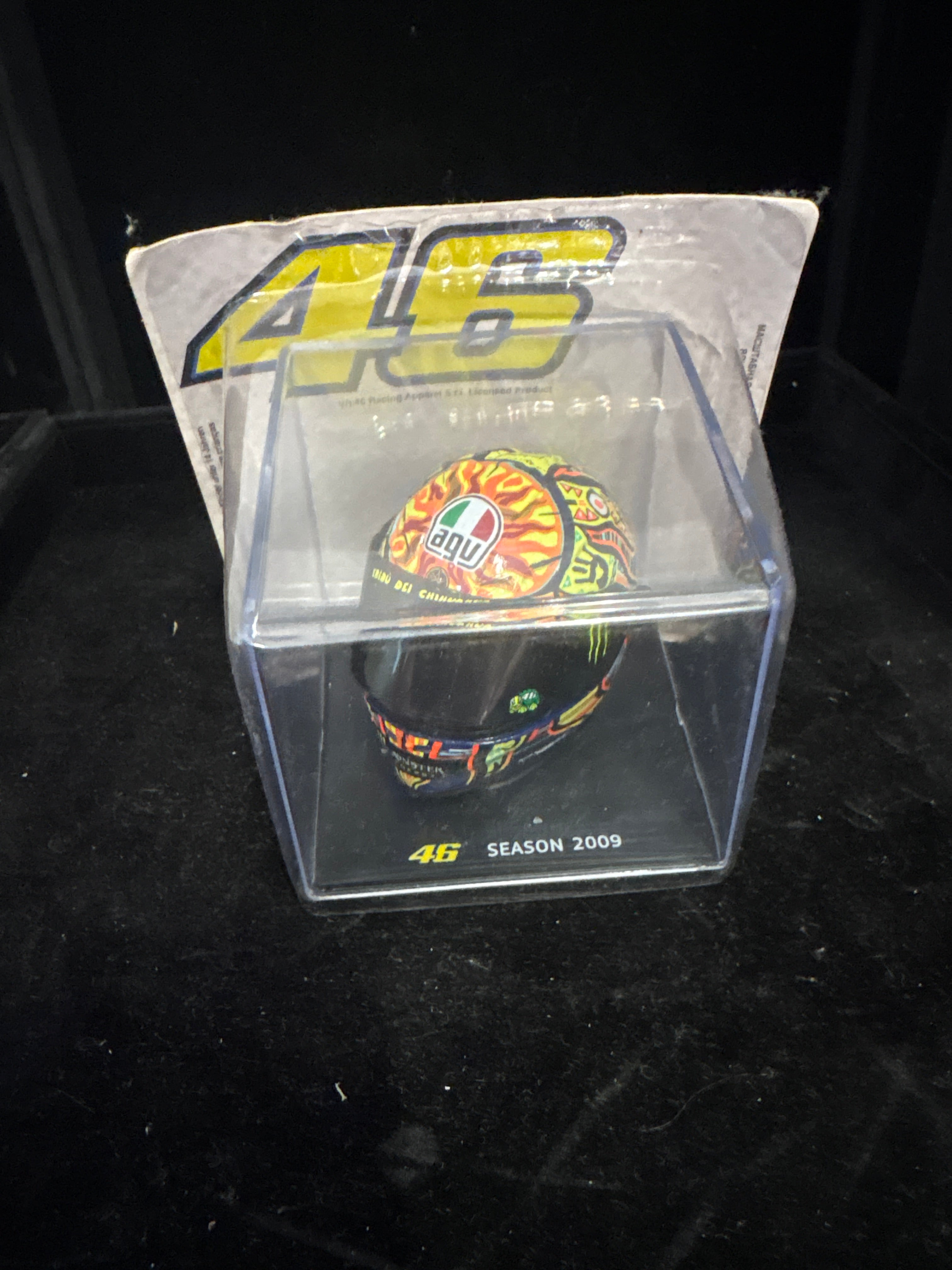 #P004 Valentino Rossi #46 Mini Helmet – Season 2009 Collectible Display Model