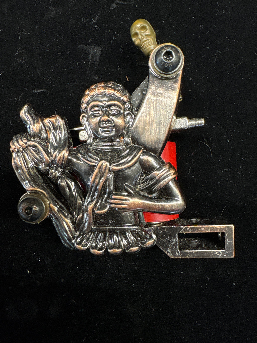 #3628 Vintage Buddha‑Design Coil Tattoo Machine with Skull Hardware – Red Dual Coil Frame