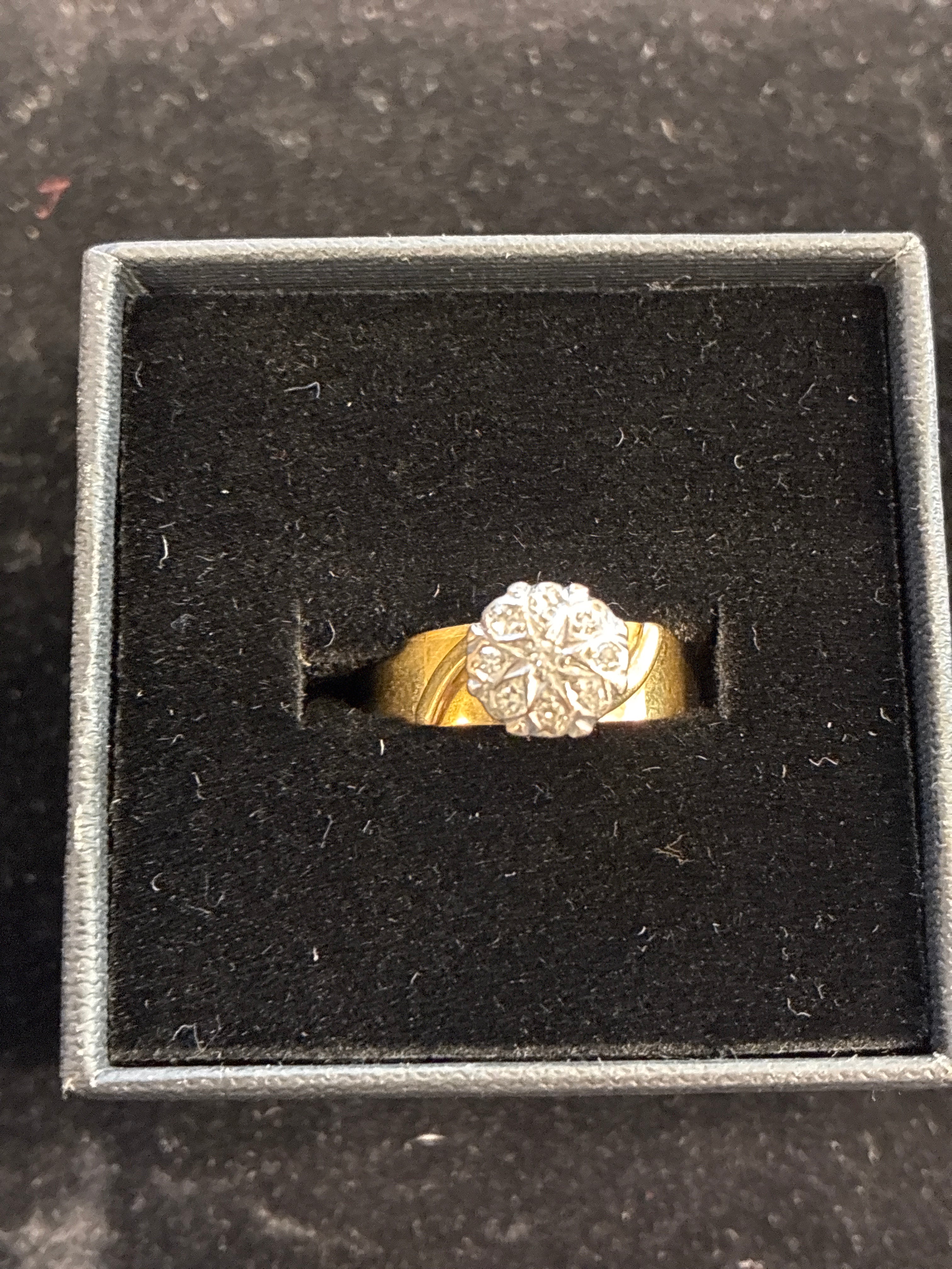 #R22 18K Gold Diamond Ring – Size 16, 4.2g, Elegant Fine Jewelry