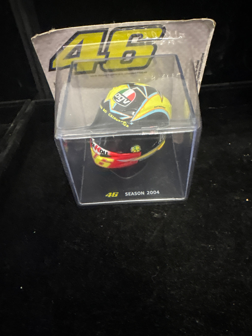 #P004 Valentino Rossi #46 Mini Helmet – Season 2004 Collector Edition (MT9ALA0007)
