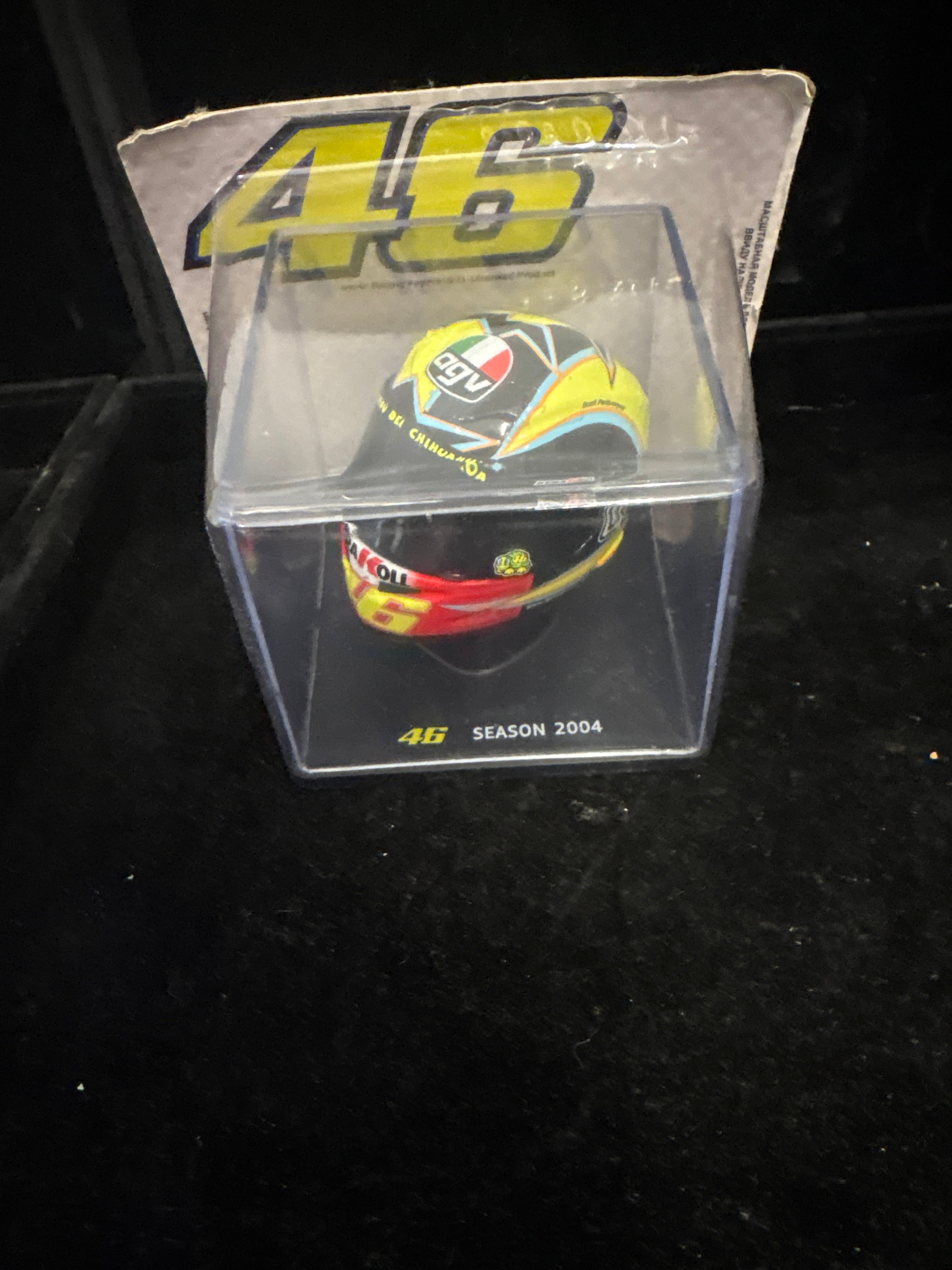 #P004 Valentino Rossi #46 Mini Helmet – Season 2004 Collector Edition (MT9ALA0007)