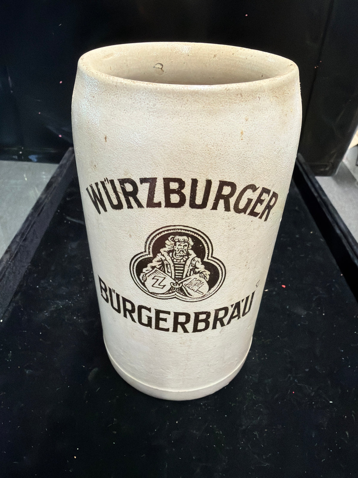 #P008 Würzburger Bürgerbräu Vintage German Stoneware Beer Stein (1L)